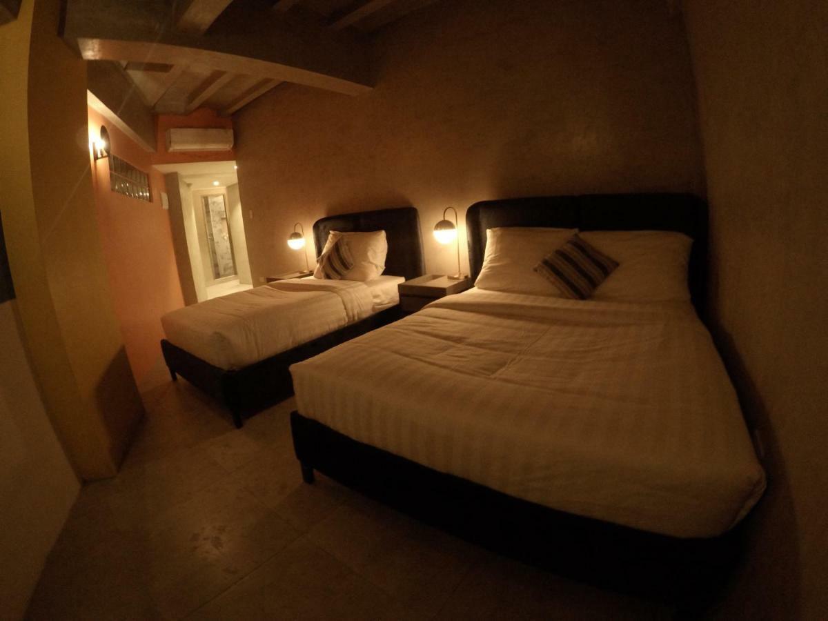 Citizen Hotel Мандалуйонг Экстерьер фото
