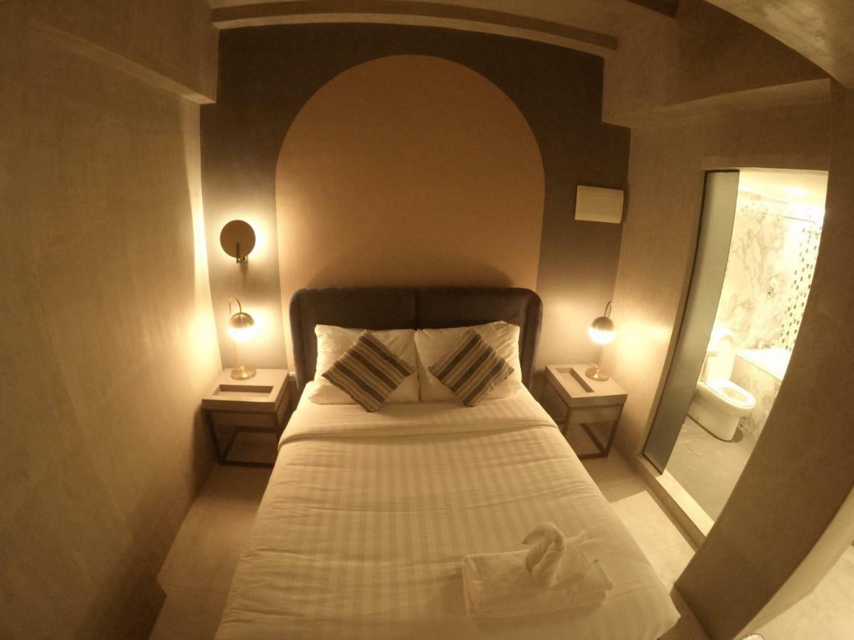Citizen Hotel Мандалуйонг Экстерьер фото