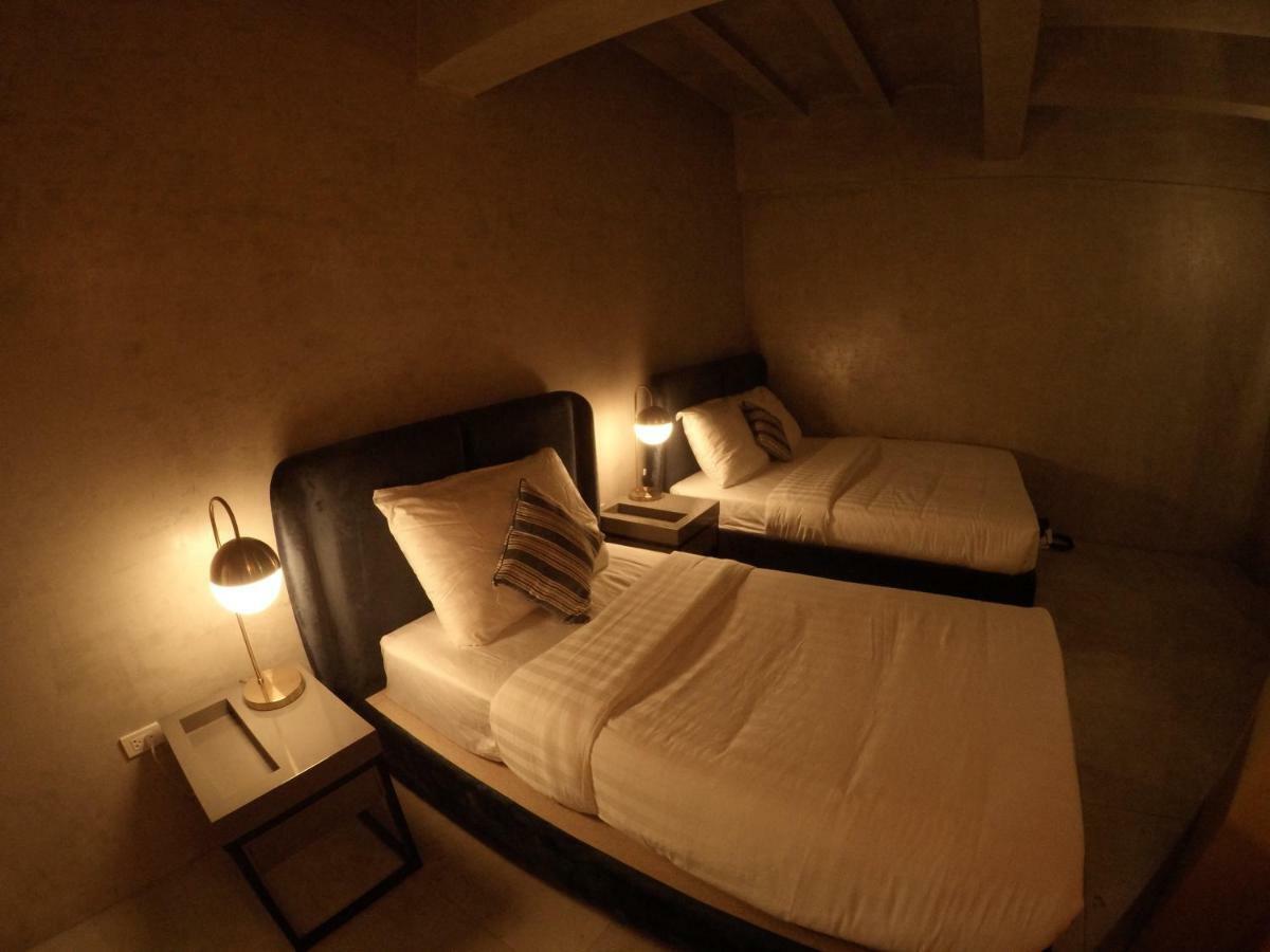 Citizen Hotel Мандалуйонг Экстерьер фото