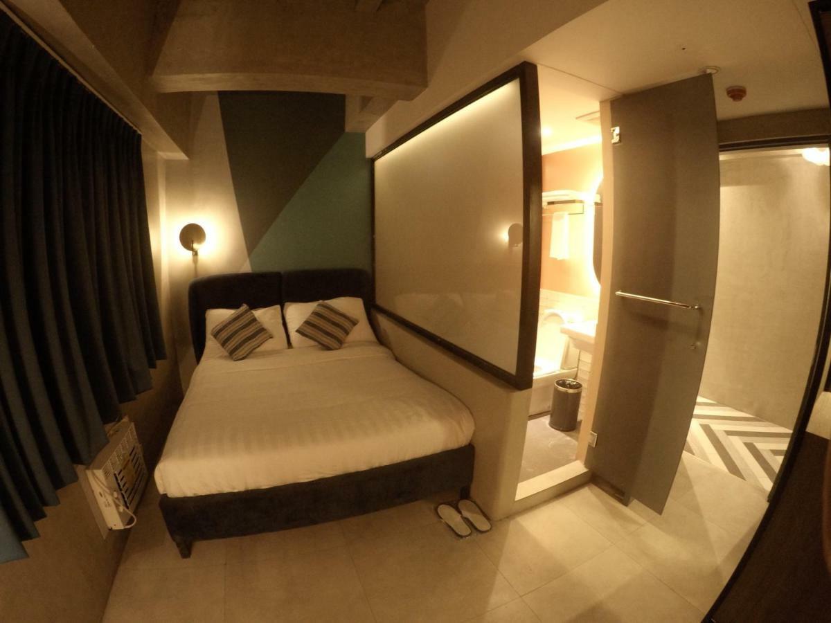 Citizen Hotel Мандалуйонг Экстерьер фото